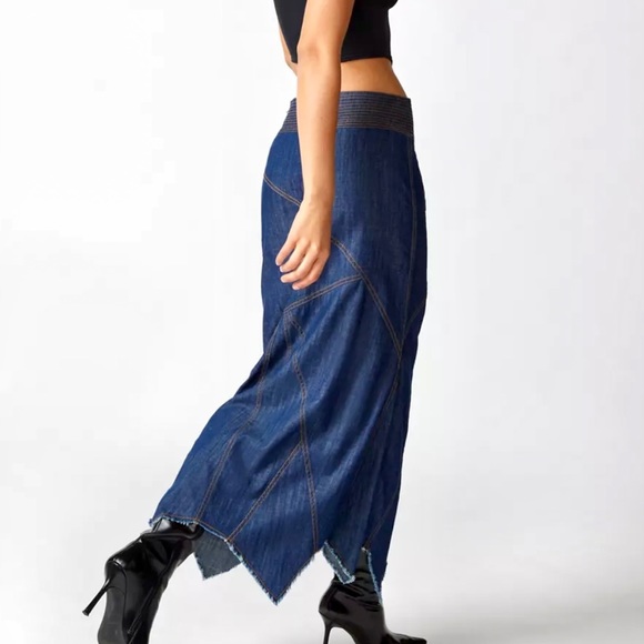 Urban Outfitters Dresses & Skirts - UO Evie Seamed Denim Skirt